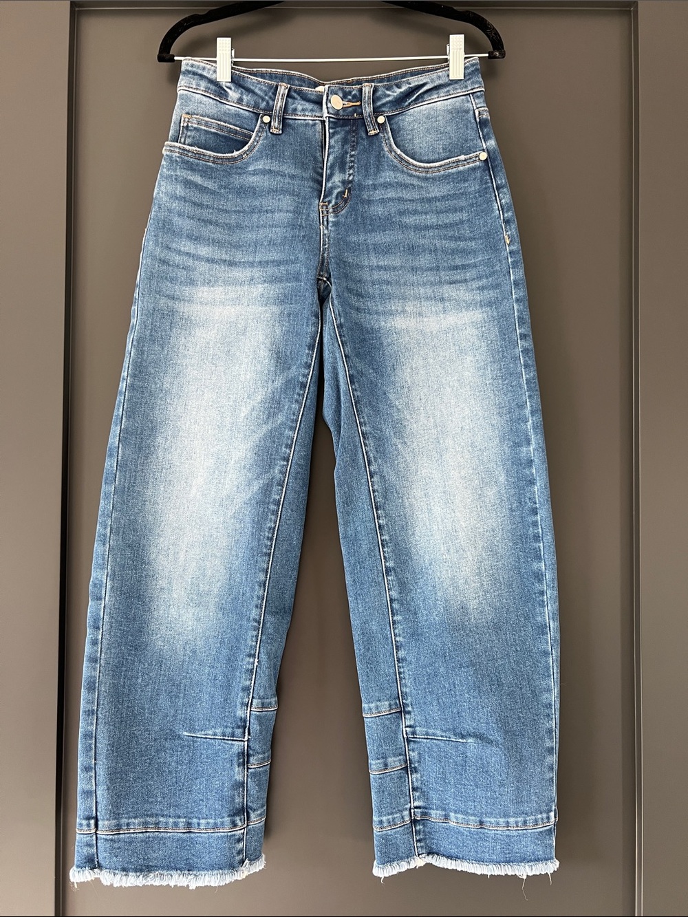 Women’s Medium Wash Barrel-Leg Jeans-MOCO Boutique